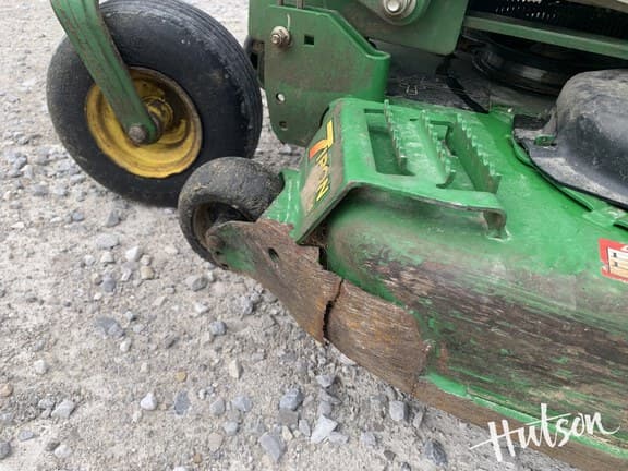 Image of John Deere Z930R equipment image 4