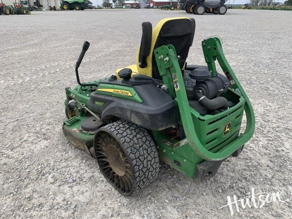 Image of John Deere Z930R equipment image 2