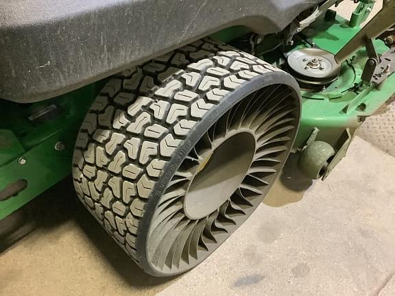 Image of John Deere Z950M equipment image 3