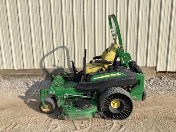 Image of John Deere Z950M equipment image 1
