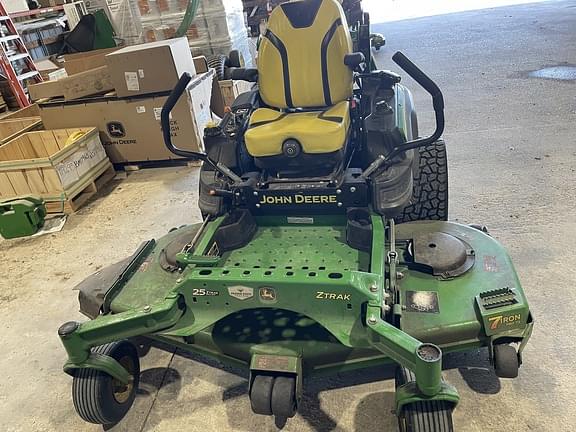 Image of John Deere Z950M equipment image 1