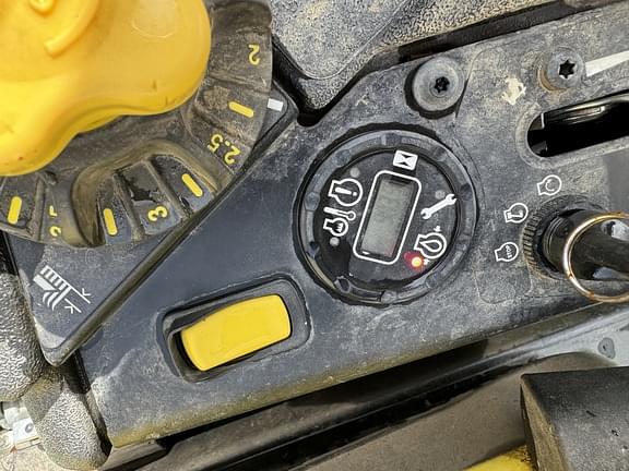 Image of John Deere Z950M equipment image 4