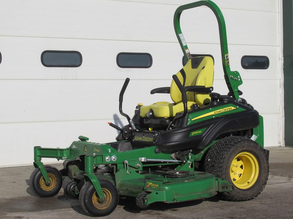 Image of John Deere Z950M Primary image