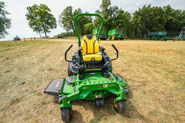 Image of John Deere Z950M equipment image 2