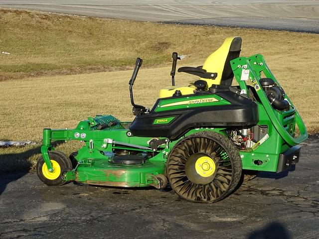 Image of John Deere Z950R equipment image 1