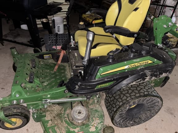 Image of John Deere Z950R equipment image 2
