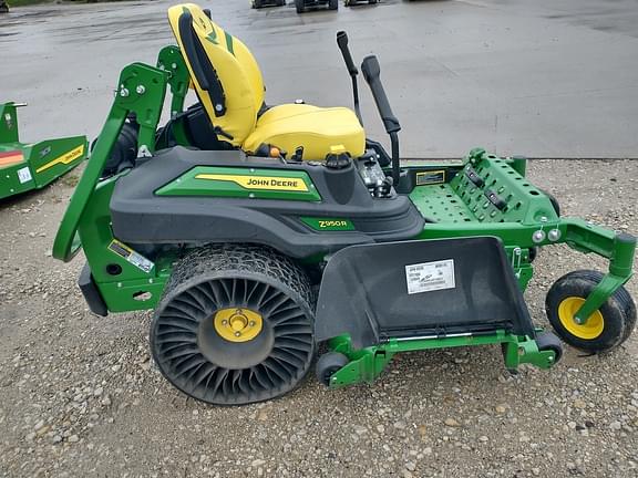 Image of John Deere Z950R equipment image 3