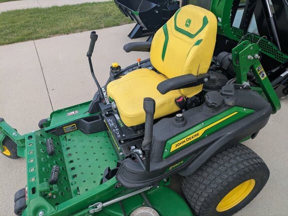 Image of John Deere Z950R equipment image 4