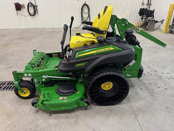 Image of John Deere Z950R equipment image 1