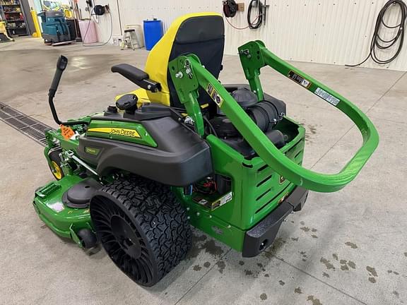 Image of John Deere Z950R equipment image 2