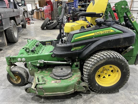 Image of John Deere Z950R equipment image 1