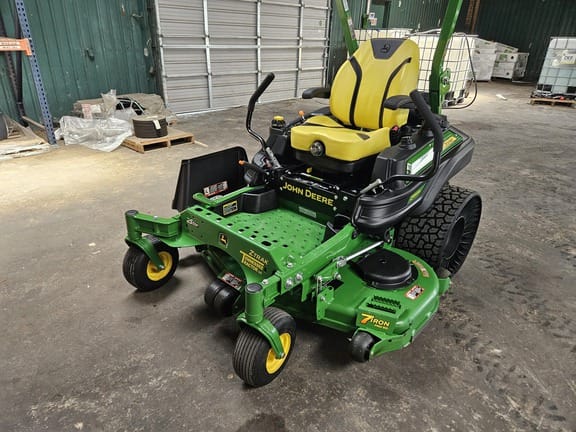 2022 John Deere Z960M Equipment Image0