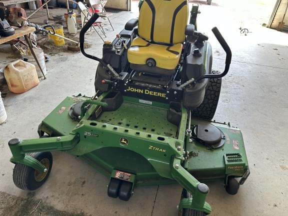 Image of John Deere Z960M equipment image 1