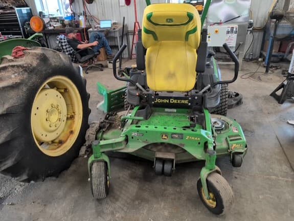 Image of John Deere Z960M equipment image 4