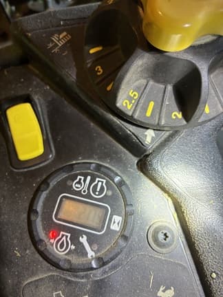 Image of John Deere Z960M equipment image 4