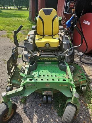 2022 John Deere Z960M Equipment Image0