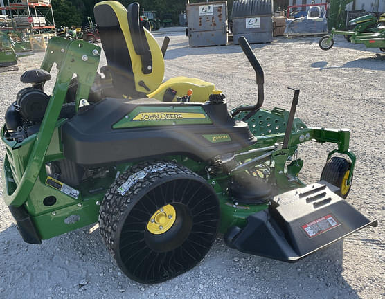 Image of John Deere Z960M equipment image 3