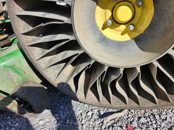 Image of John Deere Z970R equipment image 2