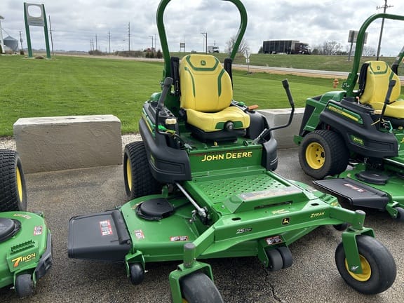2022 John Deere Z997R Equipment Image0