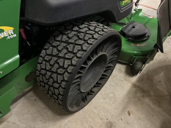 Image of John Deere Z997R equipment image 1