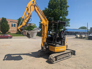 2022 Kato HD 30V5 Image