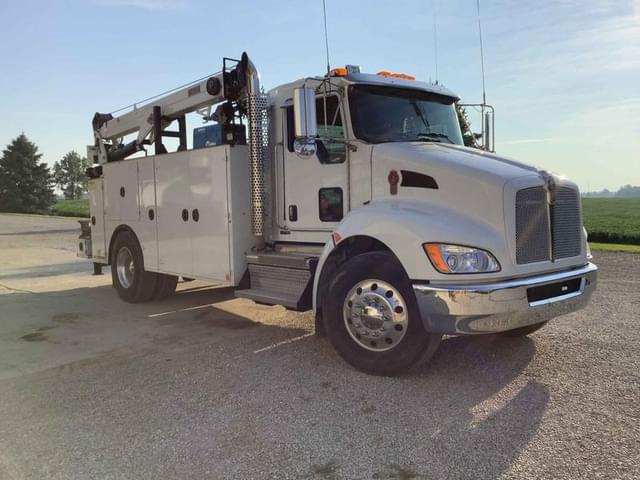 Image of Kenworth T-370 equipment image 1