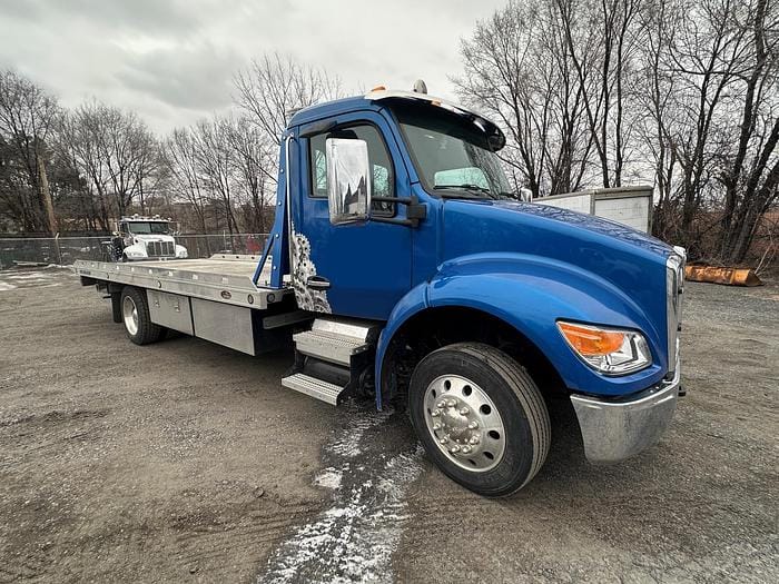 2022 Kenworth T280 Equipment Image0