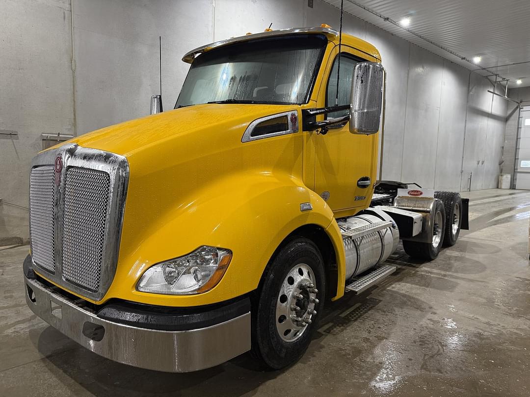 Image of Kenworth T680 Primary image