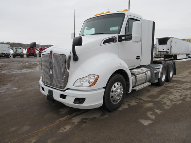 Image of Kenworth T680 equipment image 1
