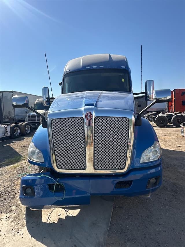 Image of Kenworth T680 equipment image 1