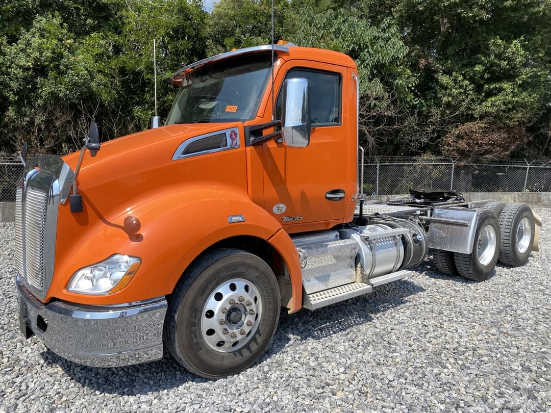 Image of Kenworth T600 Primary image