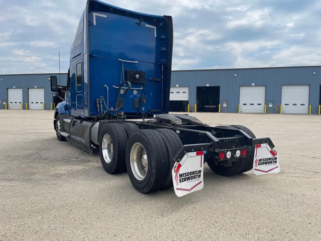 Image of Kenworth T680 equipment image 3