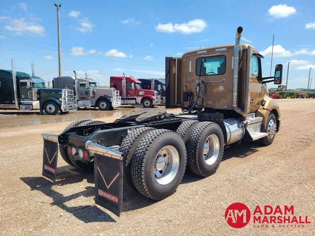 Image of Kenworth T680 equipment image 3