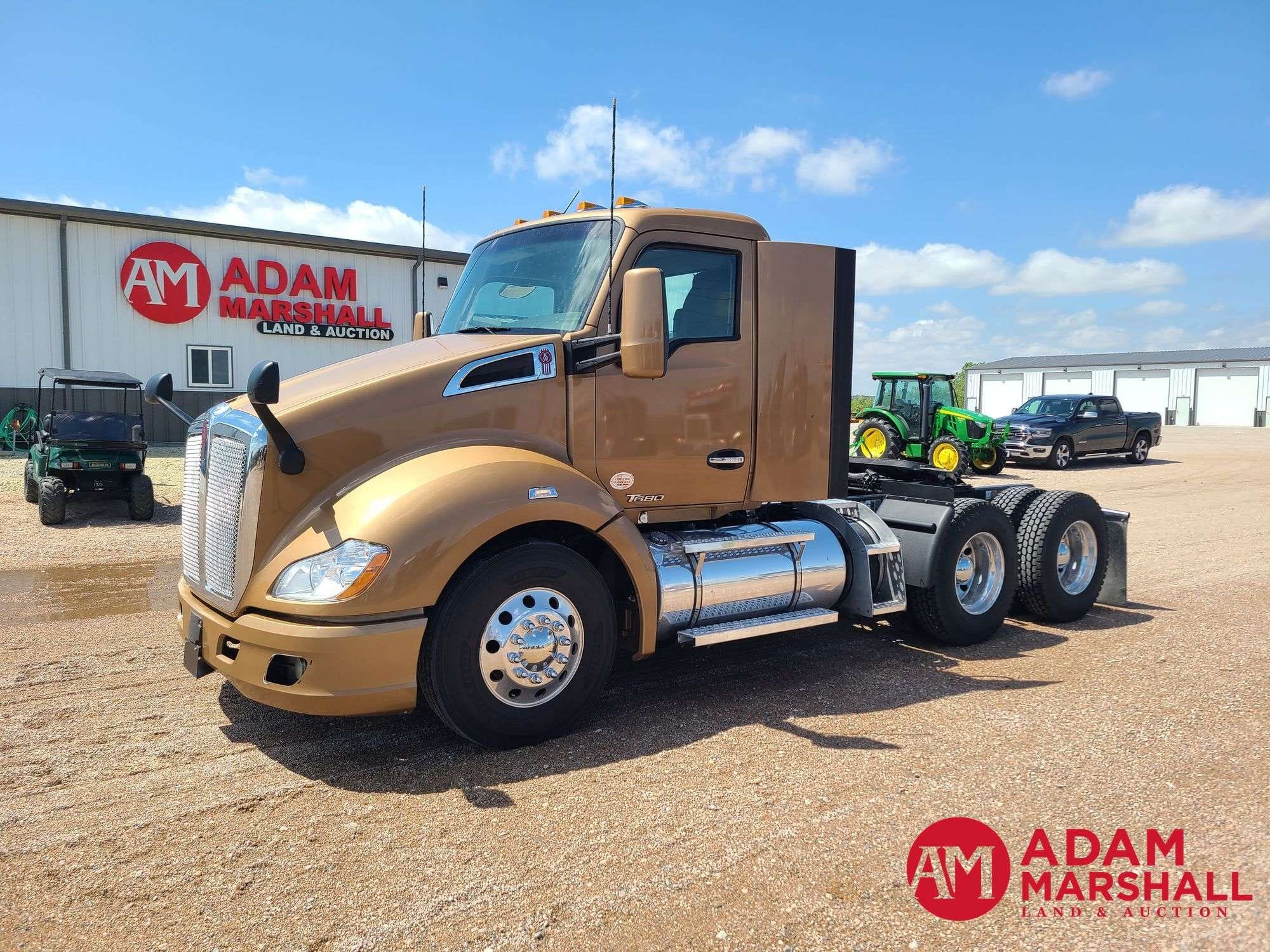2022 Kenworth T680 Equipment Image0