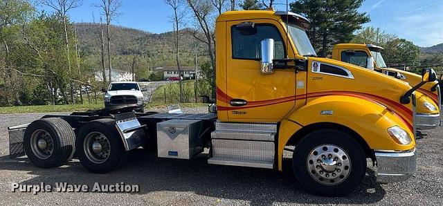 Image of Kenworth T680 equipment image 3