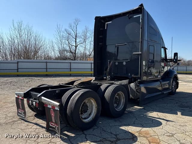 Image of Kenworth T680 equipment image 4