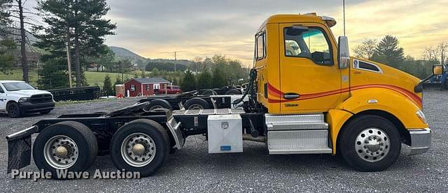 Image of Kenworth T680 equipment image 3