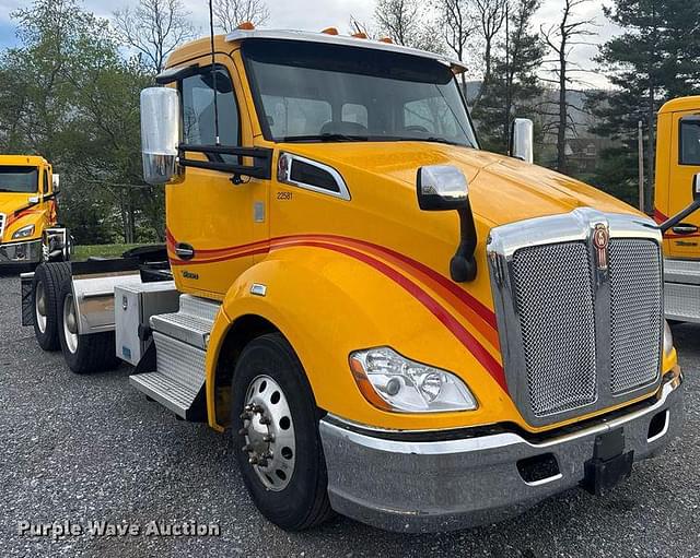 Image of Kenworth T680 equipment image 2
