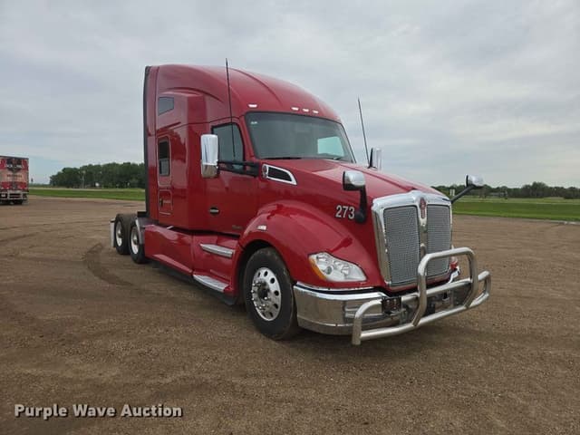 Image of Kenworth T680 equipment image 2