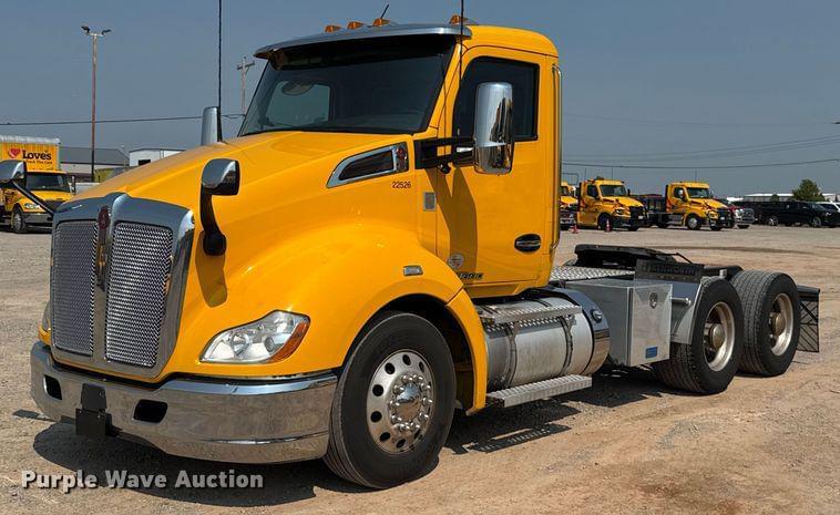 Image of Kenworth T680 Primary image