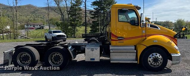 Image of Kenworth T680 equipment image 3