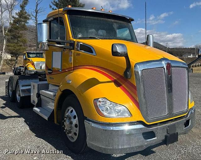 Image of Kenworth T680 equipment image 2