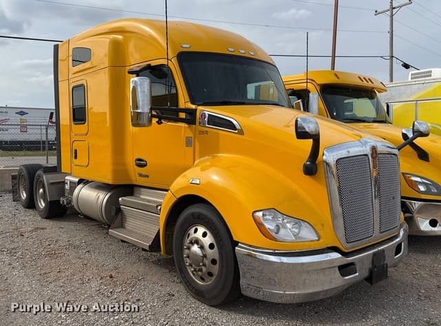 Image of Kenworth T680 equipment image 2