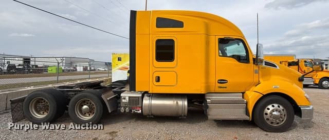 Image of Kenworth T680 equipment image 3