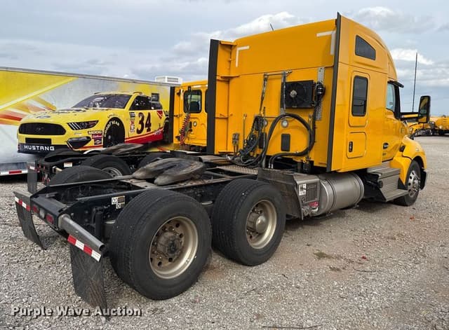 Image of Kenworth T680 equipment image 4