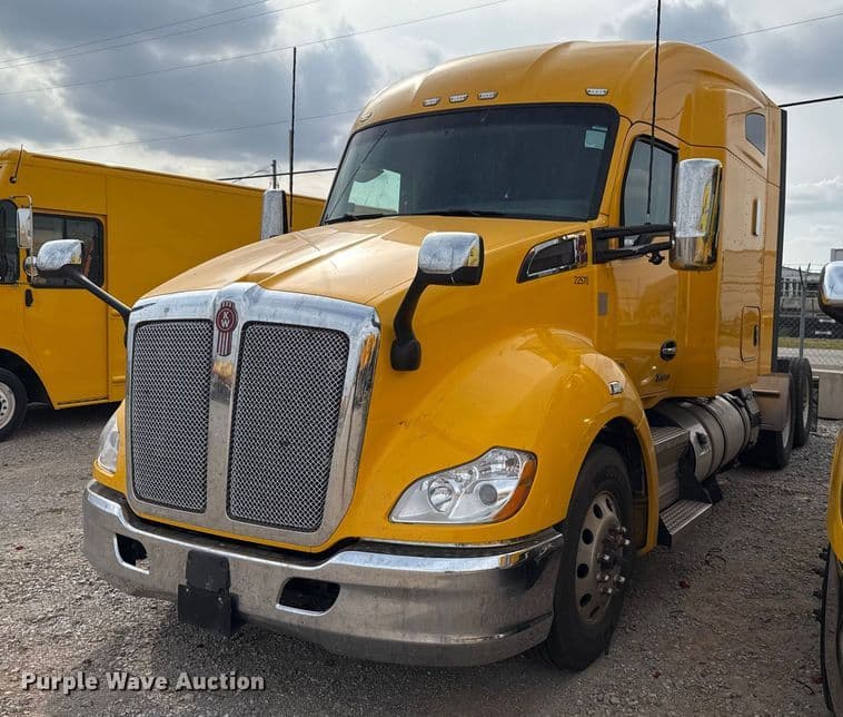 Image of Kenworth T680 Primary image