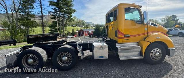 Image of Kenworth T680 equipment image 3