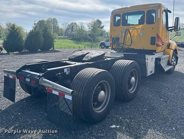 Image of Kenworth T680 equipment image 4