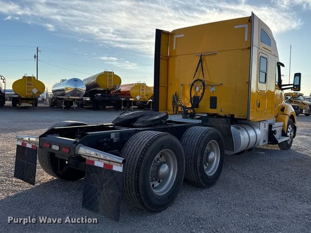 Image of Kenworth T680 equipment image 4