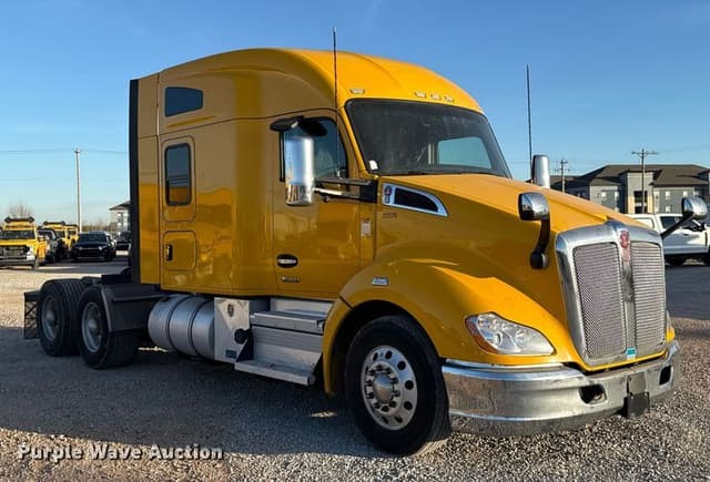 Image of Kenworth T680 equipment image 2